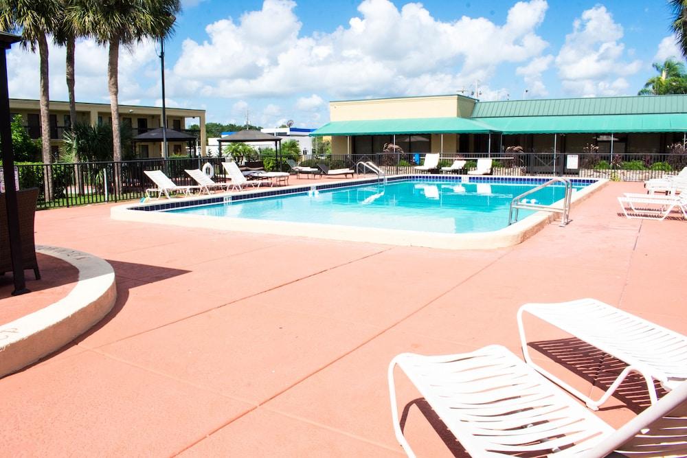 Winter Haven Gardens Inn Bagian luar foto
