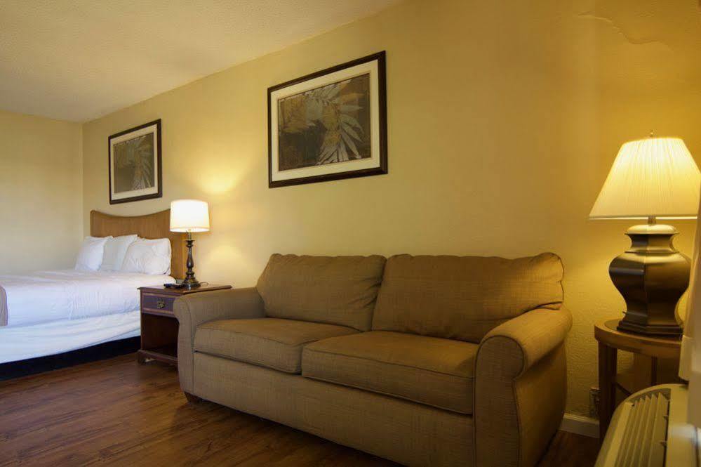 Winter Haven Gardens Inn Bagian luar foto
