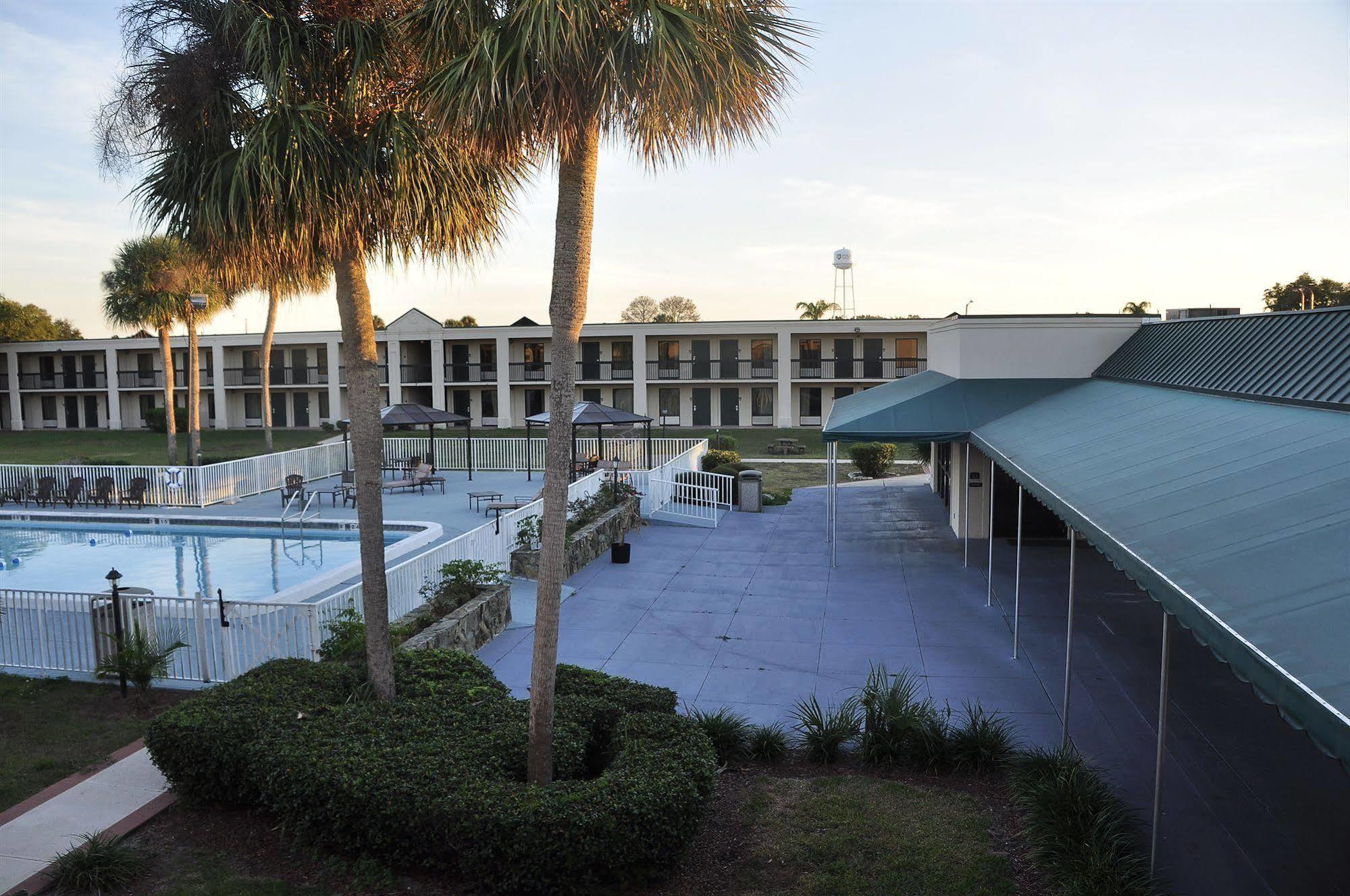 Winter Haven Gardens Inn Bagian luar foto