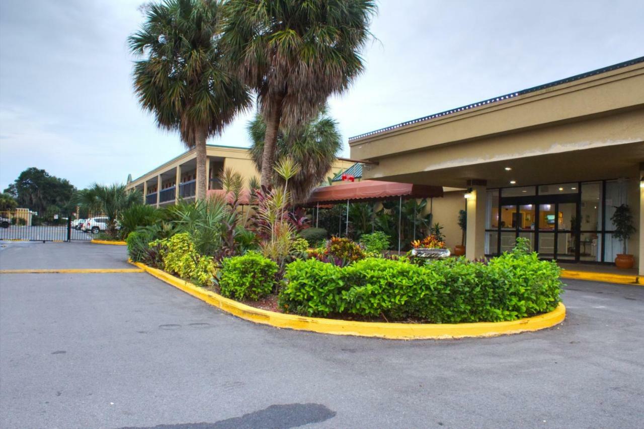 Winter Haven Gardens Inn Bagian luar foto